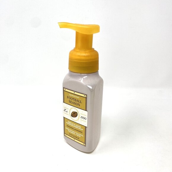 Bath & Body Works Football Season Foaming Hand Soap Gentle & Clean 8.75 Fl Oz - Picture 2 of 5